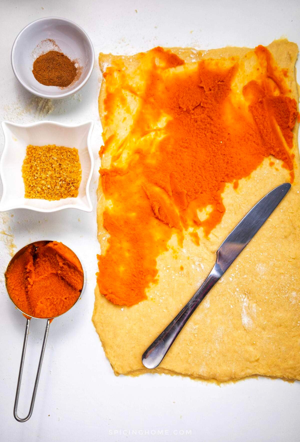 Pumpkin Cinnamon Rolls Recipe Instructions (11)