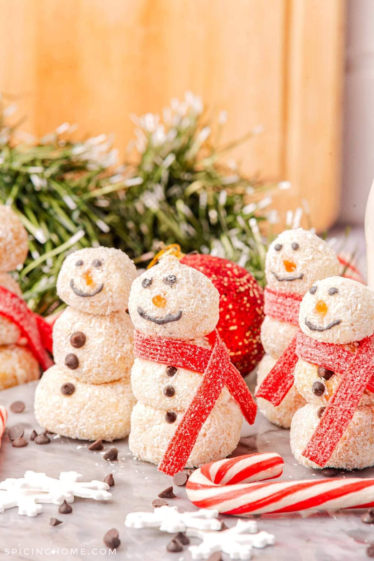 Winter Sweet Bites Truffles Snowman Recipe (4)
